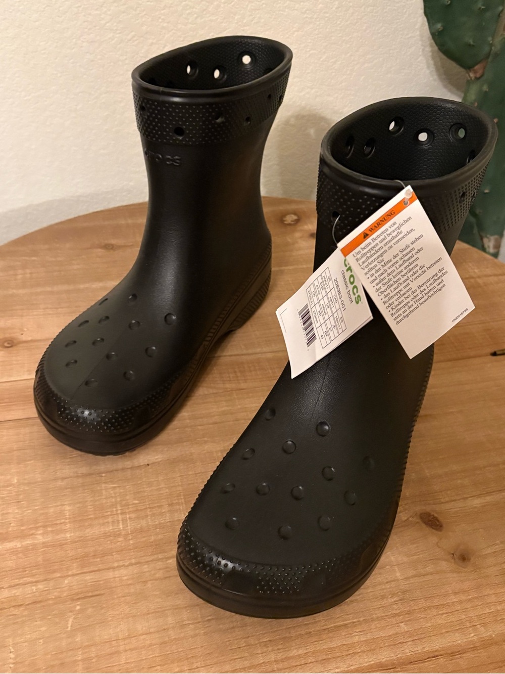 CROCS Women's Black Rain Boot Size 11